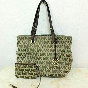 Micheal Kors Bag with Wallet